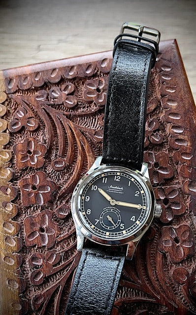 Aeschbach WW2 Muster Deutschland Luftwaffe / Reichsluftfahrtministerium (RLM) Piloten Uhr mit 21-Jewel Automatikmechanik und Saphirglas
