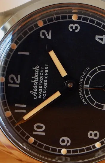 Aeschbach WW2 Muster Deutschland Luftwaffe / Reichsluftfahrtministerium (RLM) Piloten Uhr mit 21-Jewel Automatikmechanik und Saphirglas